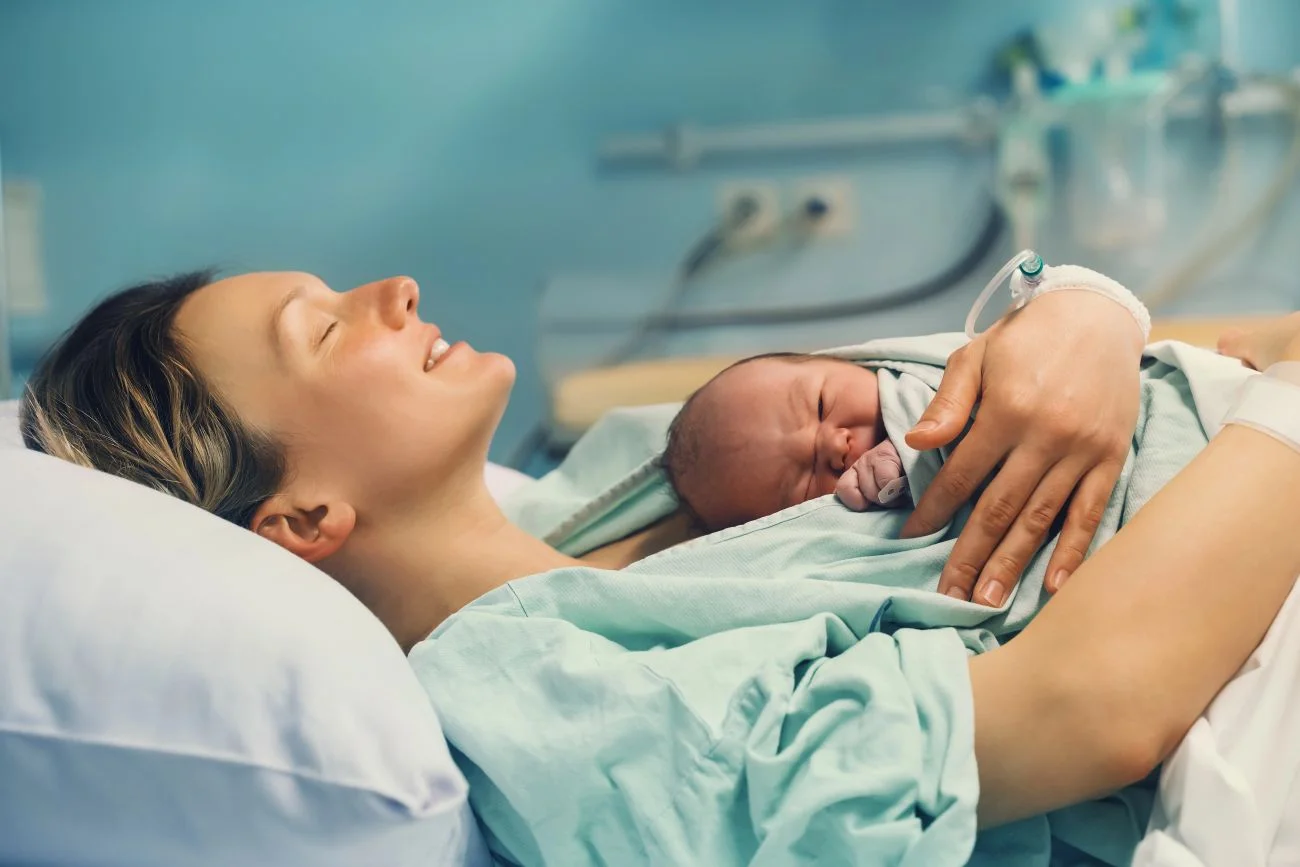 Jak naturalnie przyspieszyć poród? Fakty, mity i bezpieczne metody